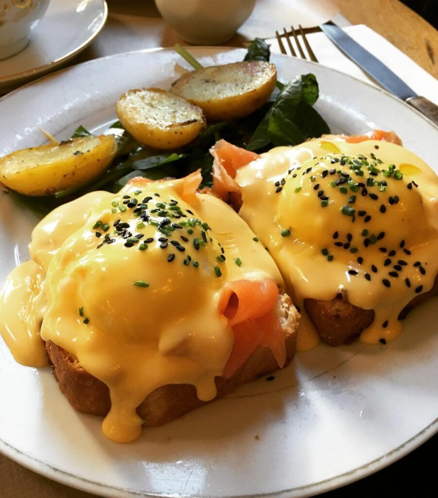 Eggs Benedict Breakfast Bake 99easyrecipes