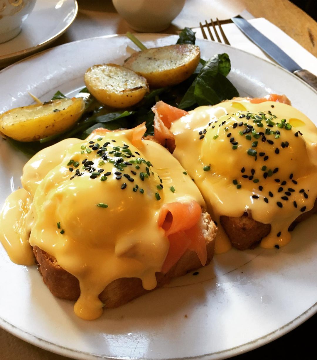 Eggs Benedict Breakfast Bake 99easyrecipes