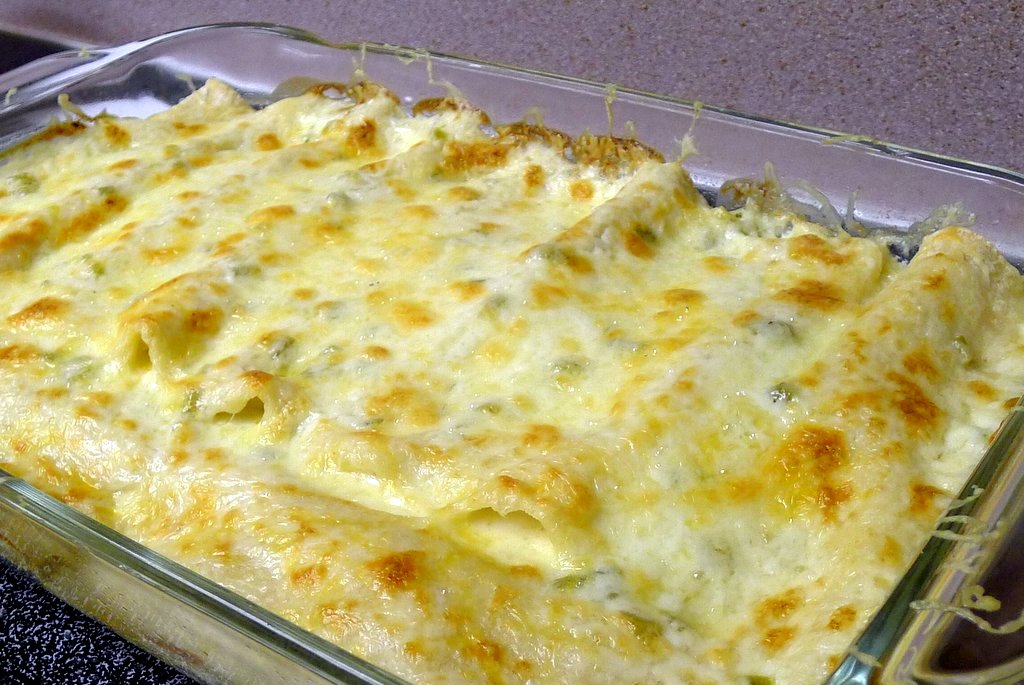 White Chicken Enchiladas - 99easyrecipes