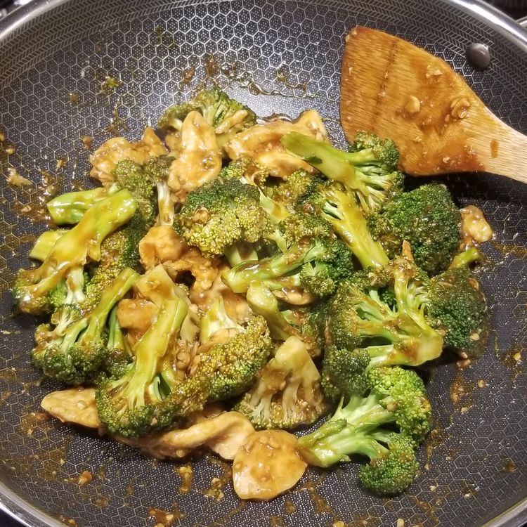 Chicken and Broccoli Stir Fry – 99easyrecipes