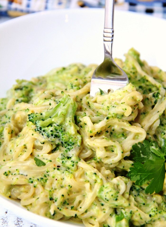 Creamy Cheddar & Broccoli Noodles – 99easyrecipes