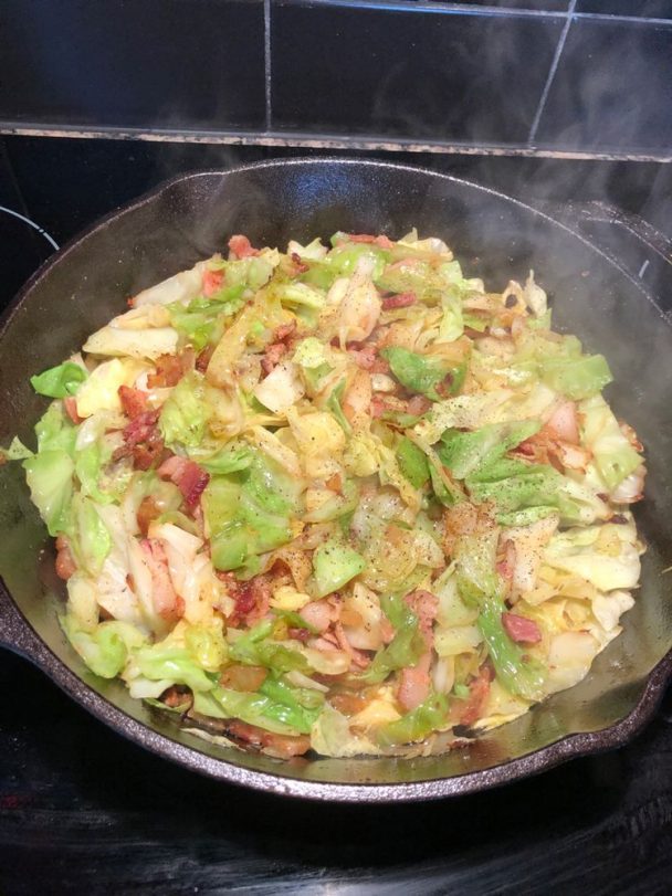 Old Time Sweet and Sour Cabbage with Bacon – 99easyrecipes