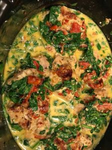 Crock-Pot Tuscan Garlic Chicken With Spinach And Sun-Dried Tomatoes ...