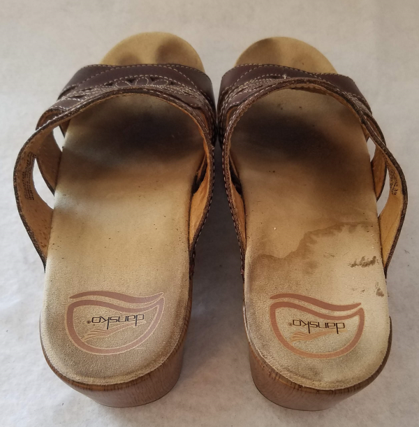 HOW TO CLEAN TOE AND FOOT MARKS OFF SANDALS – Page 2 – 99easyrecipes