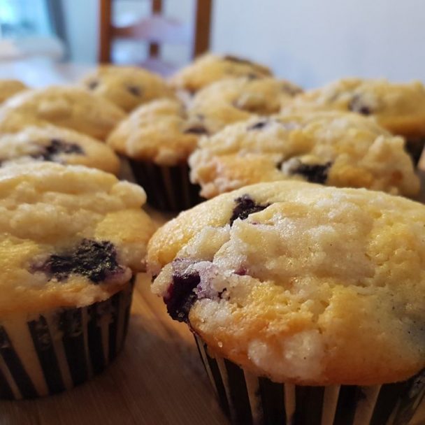 Blueberry Muffins With Streusel Crumb Topping – 99easyrecipes