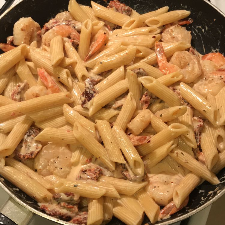 SHRIMP PASTA WITH CREAMY MOZZARELLA SAUCE – 99easyrecipes