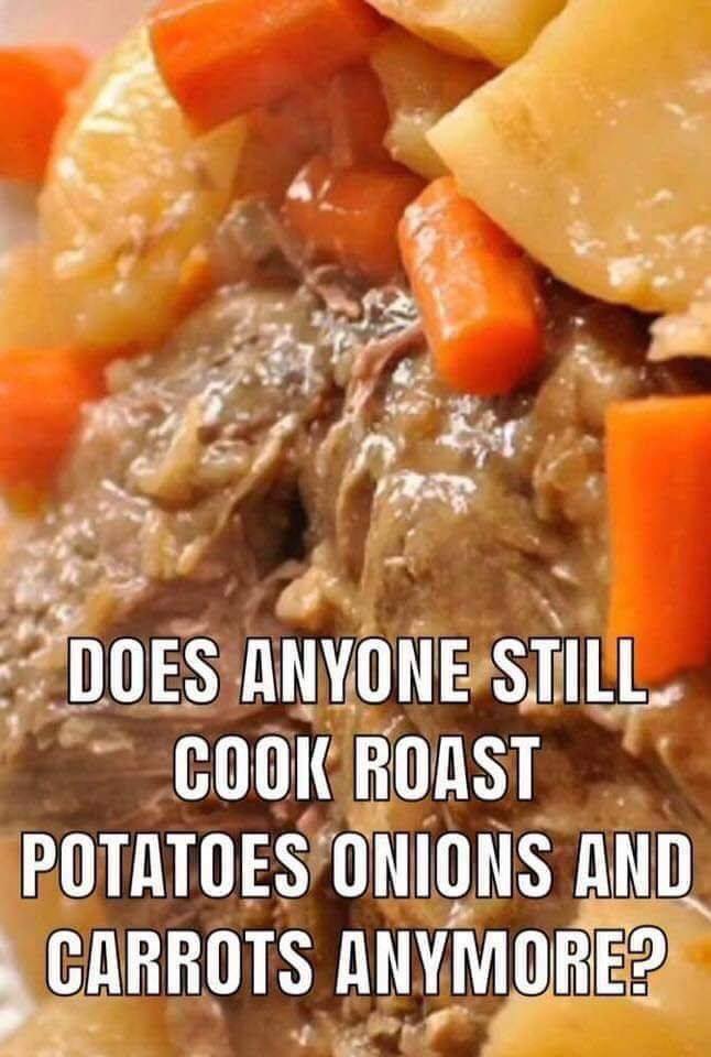 roast-potatoes-carrots-and-gravy-99easyrecipes