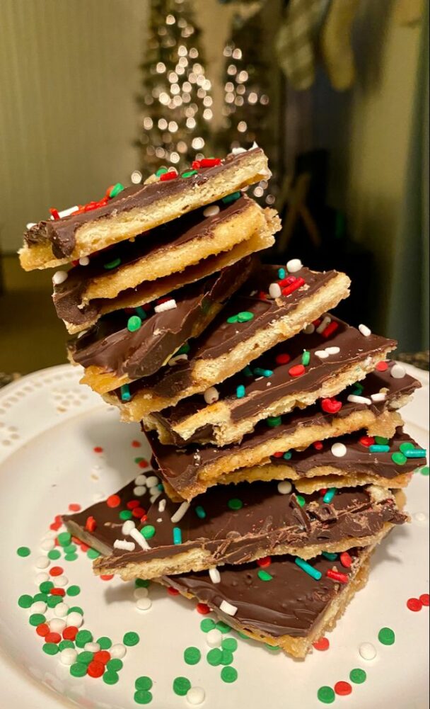 Christmas Crack (aka Saltine Toffee) Recipe – 99easyrecipes