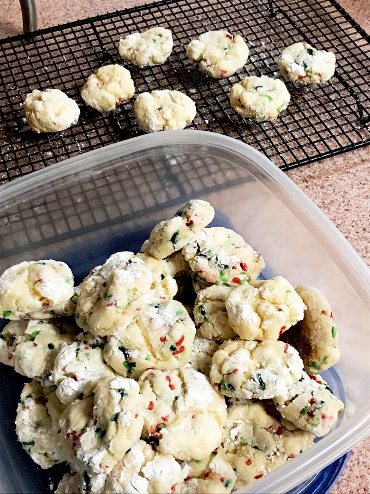Christmas Gooey Butter Cookies 99easyrecipes