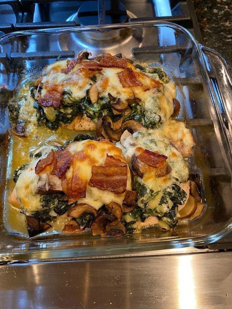 Smothered Chicken With Creamed Spinach Bacon And Mushrooms 99easyrecipes