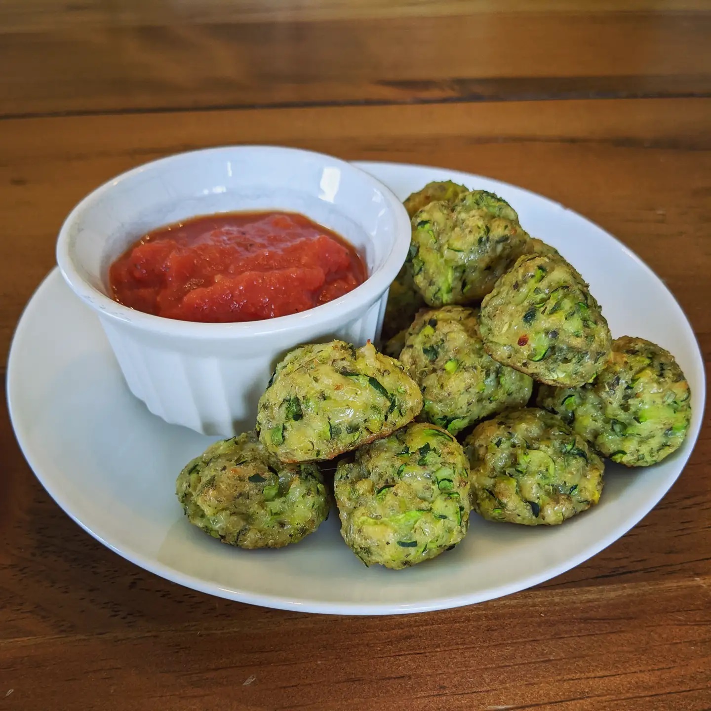 Zucchini Garlic Bites 99easyrecipes