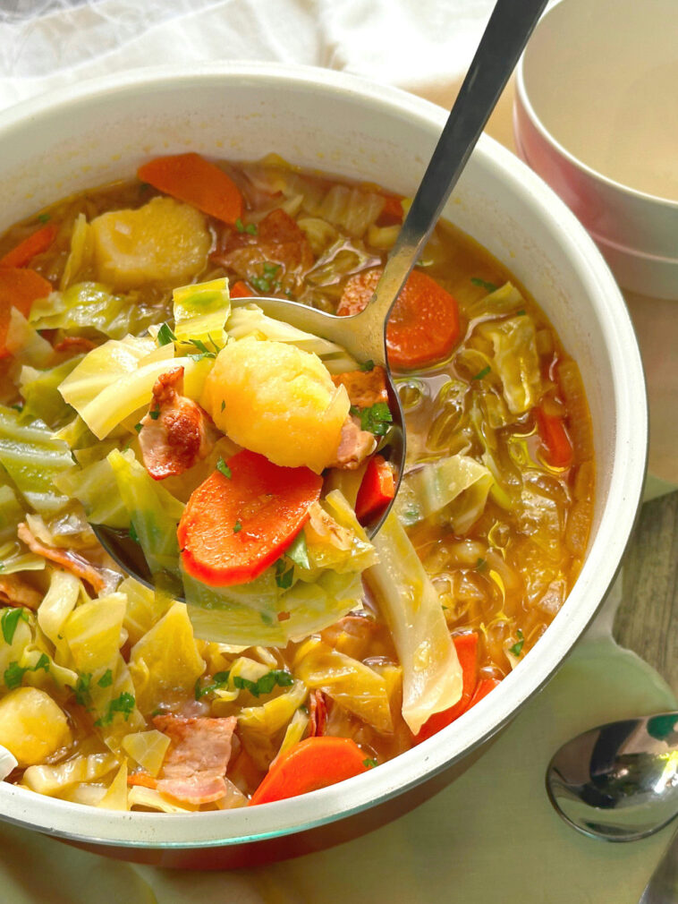 Irish Bacon Cabbage And Potato Soup – 99easyrecipes